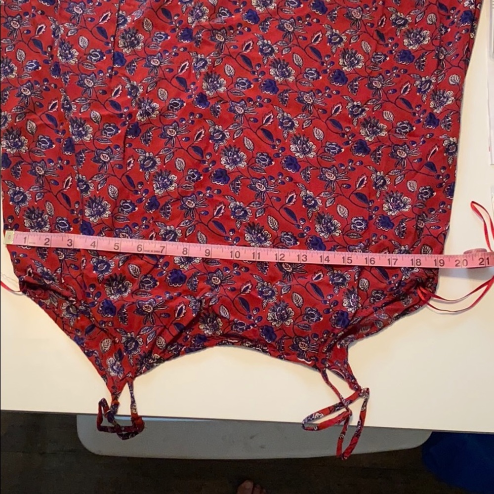 Red with white and blue floral pattern dress - Picture 6 of 10